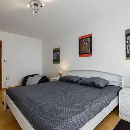 Apartment Lili 4 *